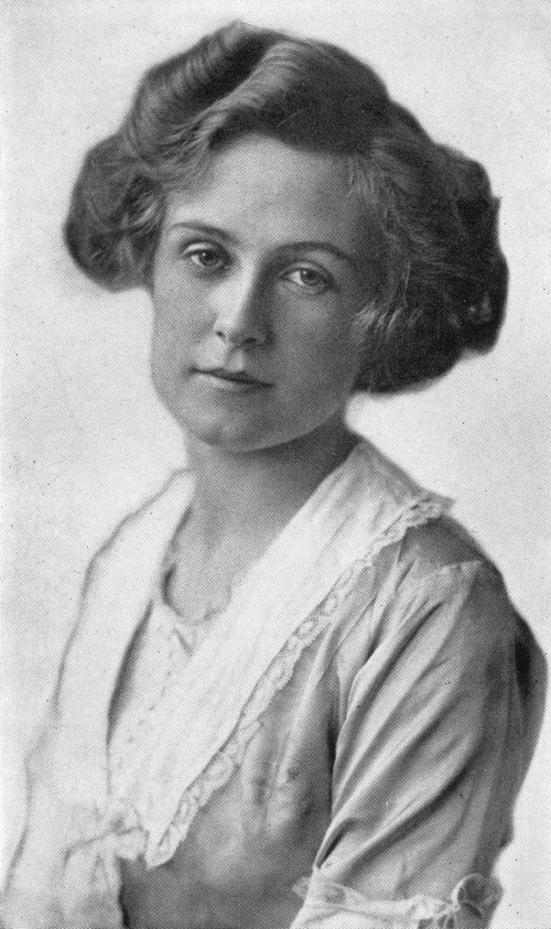 PAULINE CHASE