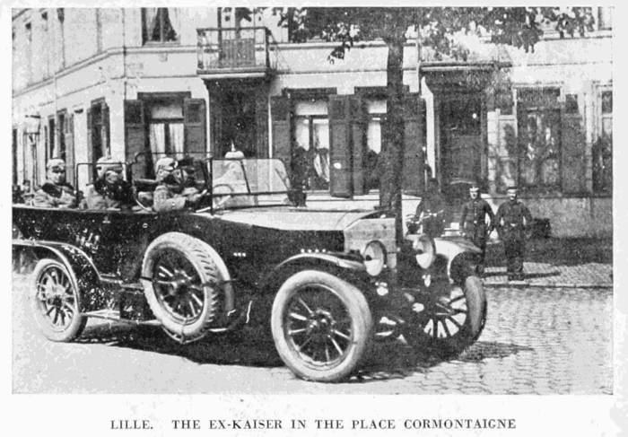 LILLE. THE EX-KAISER IN THE PLACE CORMONTAIGNE