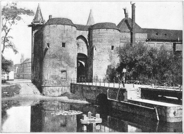 ANCIENT CITY GATE, BRUGES