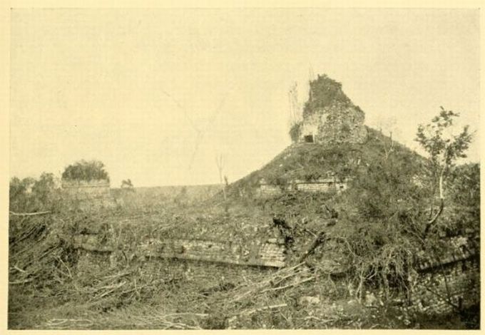 THE CARACOL (WINDING STAIRCASE), CHICHEN ITZA.