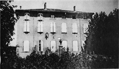 LE JAS DE BOUFFAN (Façade sur le jardin)

PHOTO DE L’AUTEUR