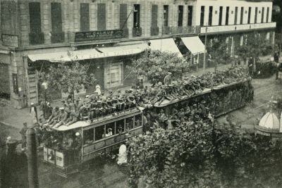 AUSTRALIANS COMING INTO CAIRO FROM THE CAMPS